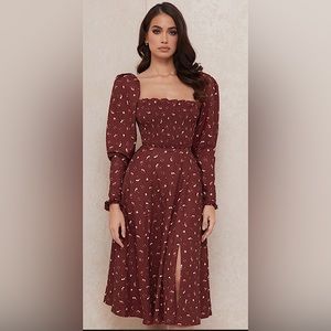 'FALABELLA' WINE FLORAL SHIRRED MIDI DRESS BY HOUSE OF CB